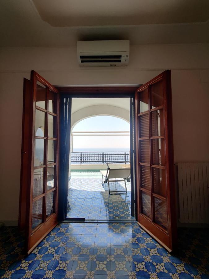 Casa La Scogliera Apartment ปรายาโน ภายนอก รูปภาพ